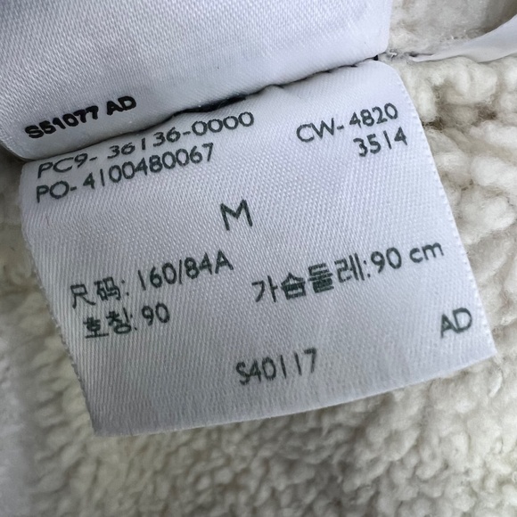 Like New |•LEVI'S•| Shearling Lined Denim Jean Jacket Size Medium - Picture 9 of 10